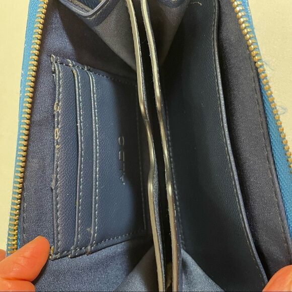 Cool Blue Aldo Graphic Logo Wallet zip around - Picture 2 of 3